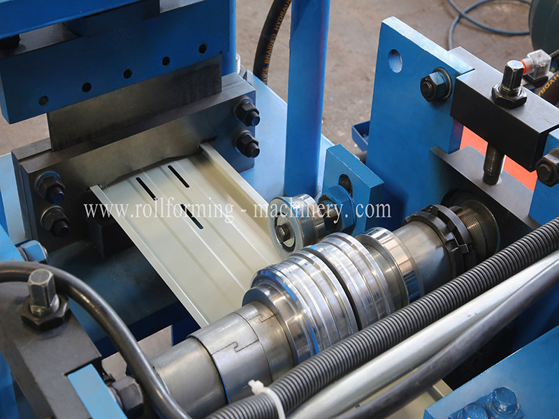 Metal Ceiling Plate Roll Forming Machine